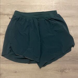 Men’s Dark Green athletic Shorts lululemon with zip pocket medium 4in inseam